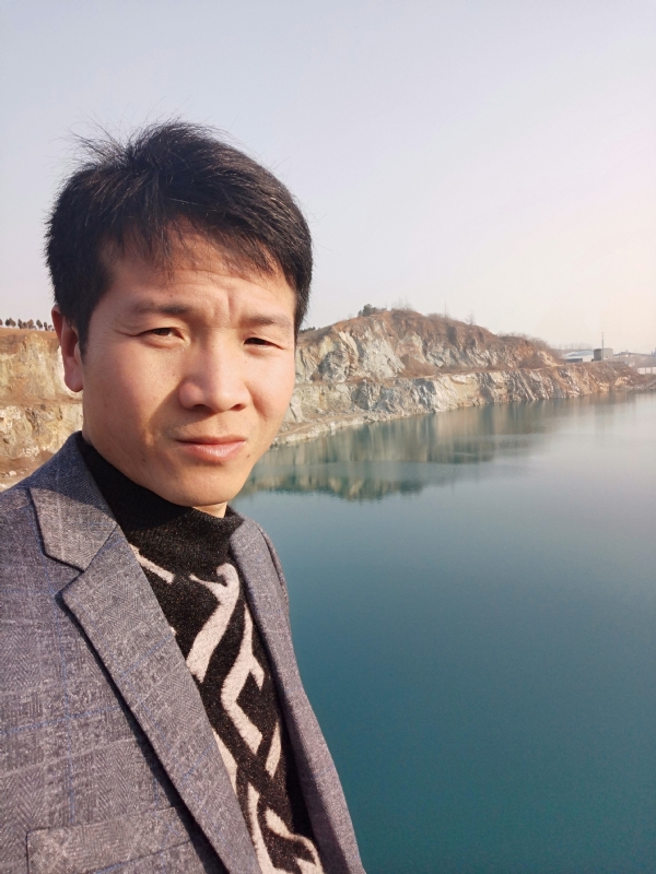 寒夜的第二张照片--梅州相亲服务中心