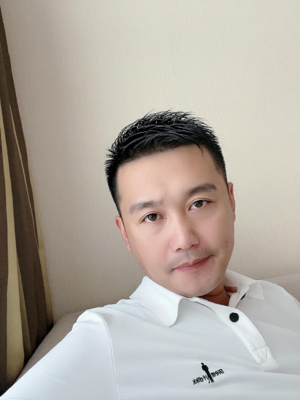 笑望人非的第一张照片--梅州相亲服务中心