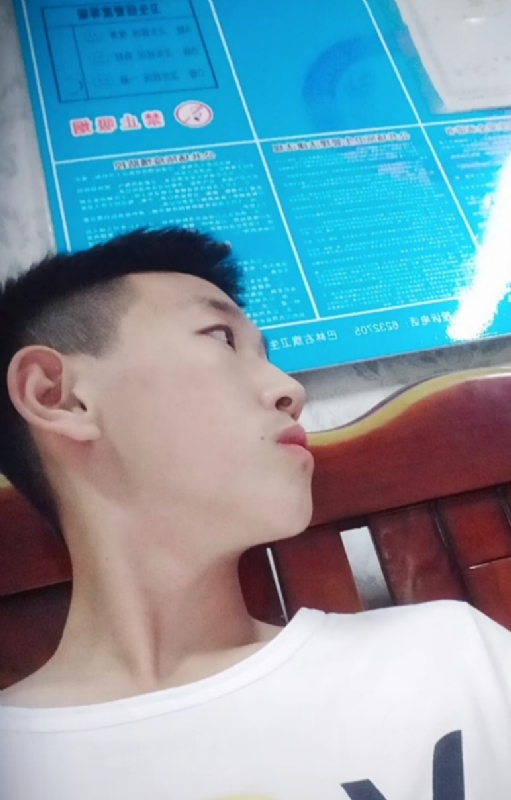 高一名的第二张照片--梅州相亲服务中心