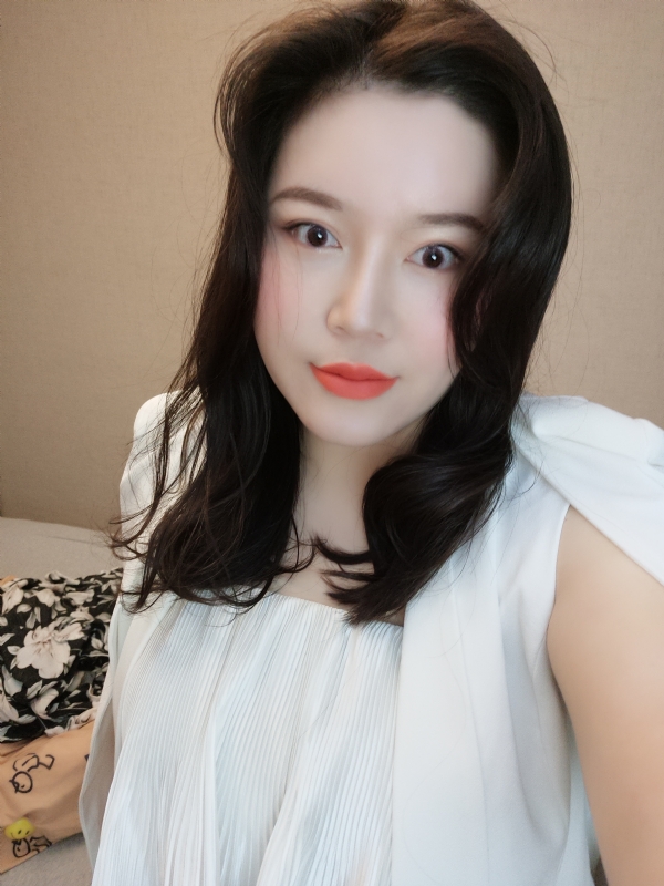 璐璐的第一张照片--梅州相亲服务中心