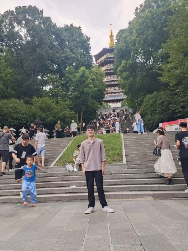 阳光男孩的第二张照片--梅州相亲服务中心