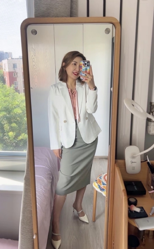 丽波的第三张照片--梅州相亲服务中心