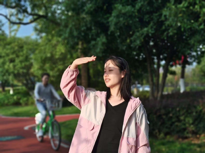 达拉崩吧的第一张照片--梅州相亲服务中心