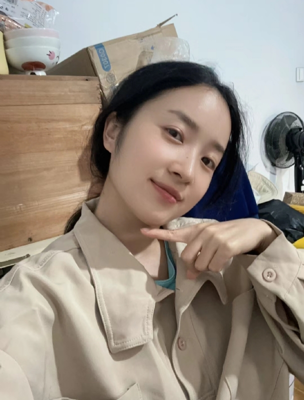 多喝热水的第二张照片--梅州相亲服务中心