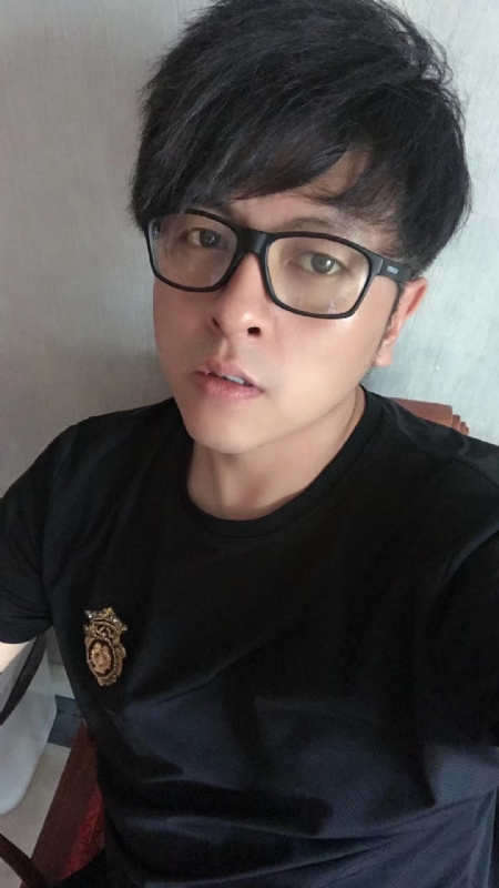 爱你永远不容易的第一张照片--梅州相亲服务中心