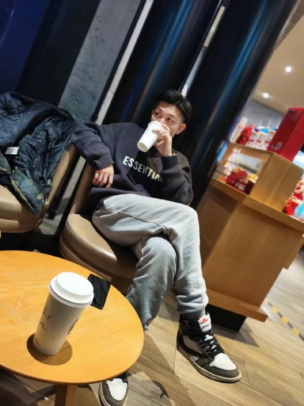 LAZY的第一张照片--梅州相亲服务中心