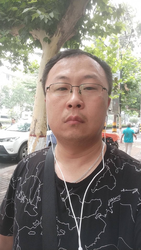 飘逸的星辰的第一张照片--梅州相亲服务中心