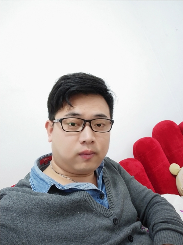 何必在亿的第一张照片--梅州相亲服务中心