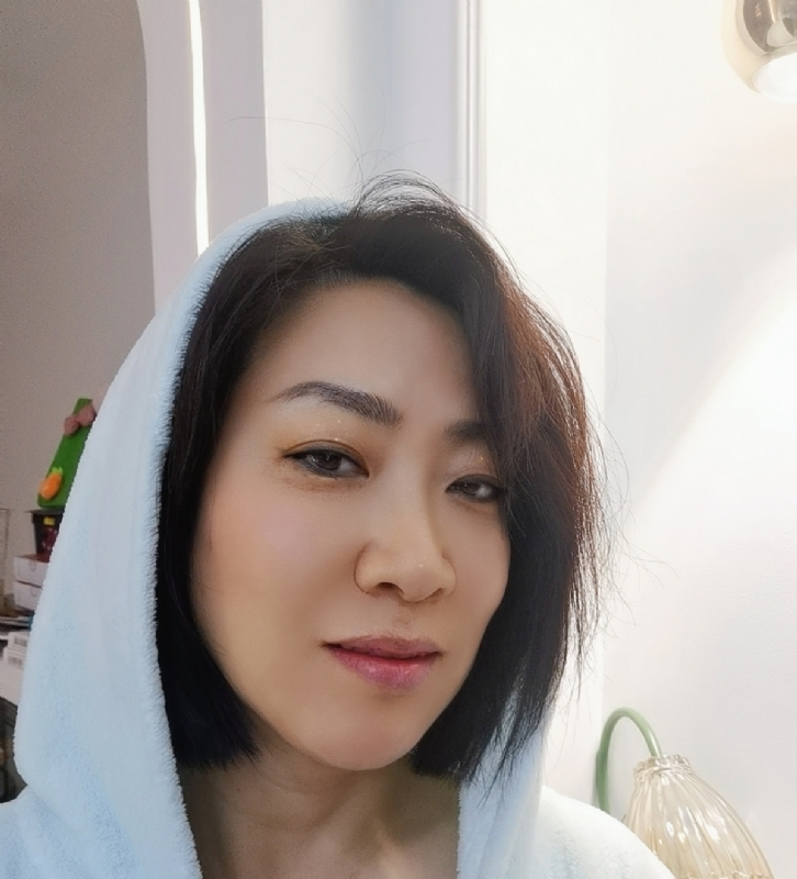 火玫瑰的第一张照片--梅州相亲服务中心