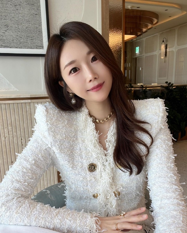 惠然的第一张照片--梅州相亲服务中心