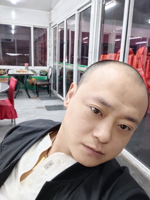 大连相亲的第一张照片--梅州相亲服务中心