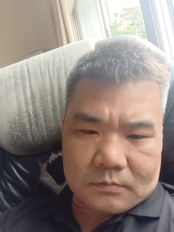 路人的第一张照片--梅州相亲服务中心