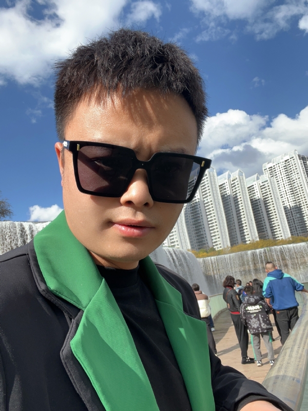 子阳的第一张照片--梅州相亲服务中心