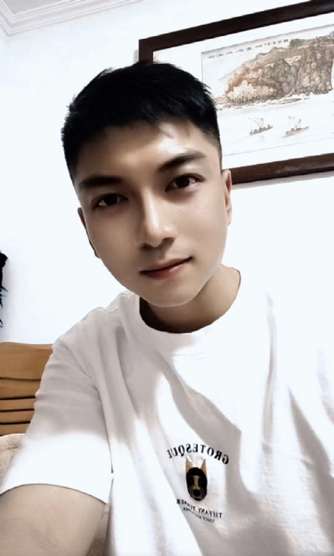 正直的火焰的第一张照片--梅州相亲服务中心