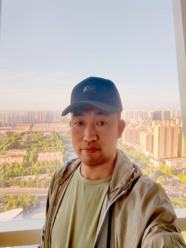 勇攀高峰的第二张照片--梅州相亲服务中心