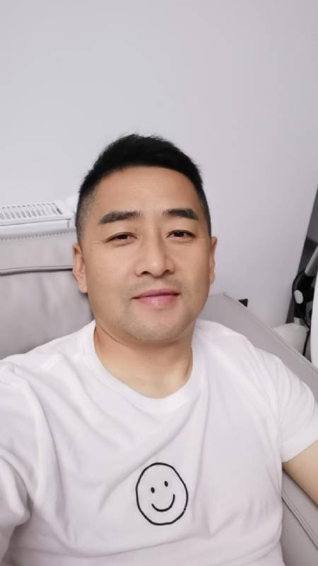 向阳而生的第一张照片--梅州相亲服务中心