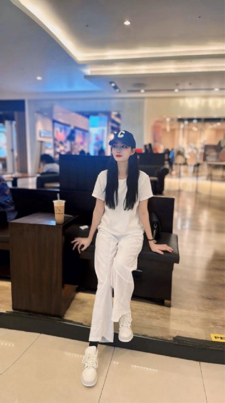 卖火柴的小女孩的第一张照片--梅州相亲服务中心