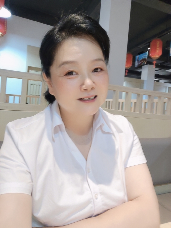 丁姐爱生活的第一张照片--梅州相亲服务中心