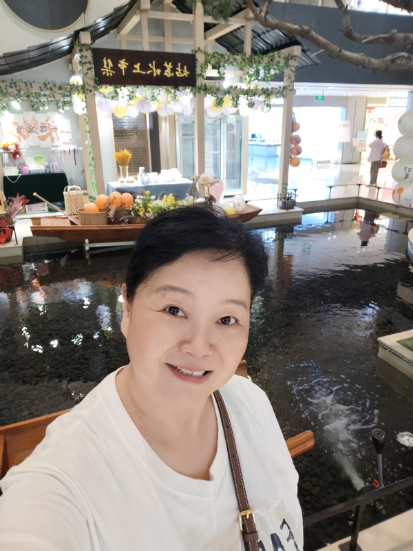 丁姐爱生活的第三张照片--梅州相亲服务中心