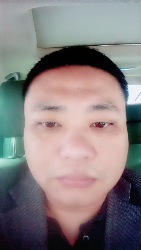 向日葵的第一张照片--梅州相亲服务中心