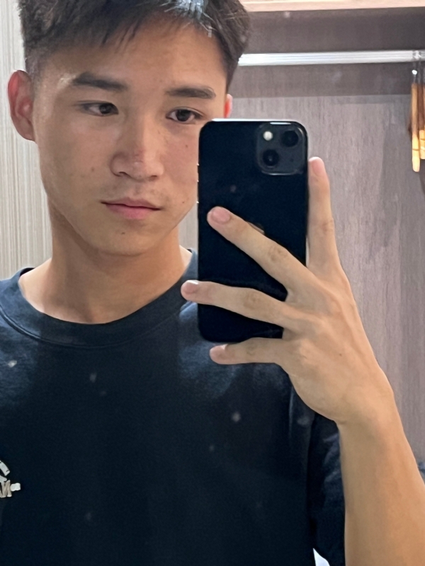 画家的第二张照片--梅州相亲服务中心