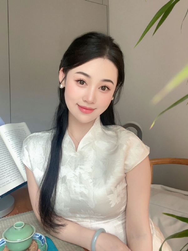 小慧的第一张照片--梅州相亲服务中心