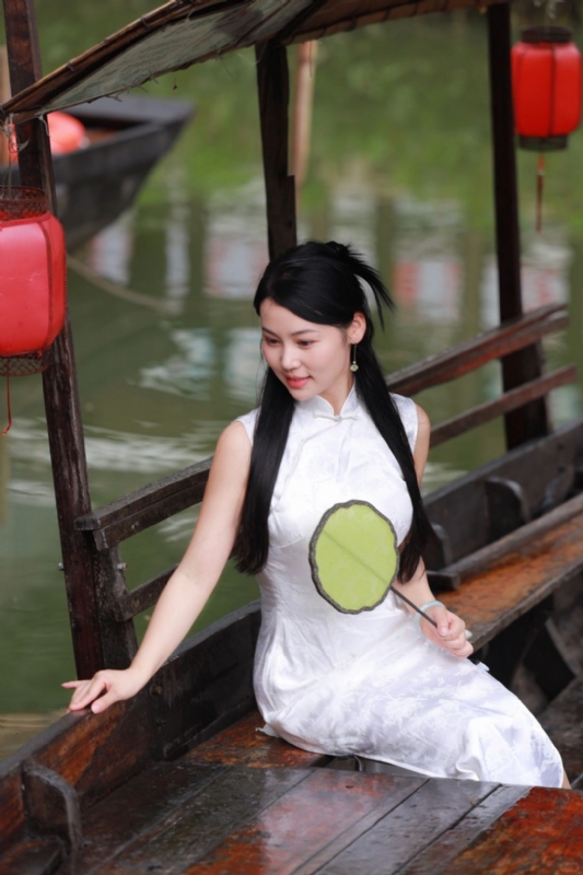 小慧的第二张照片--梅州相亲服务中心