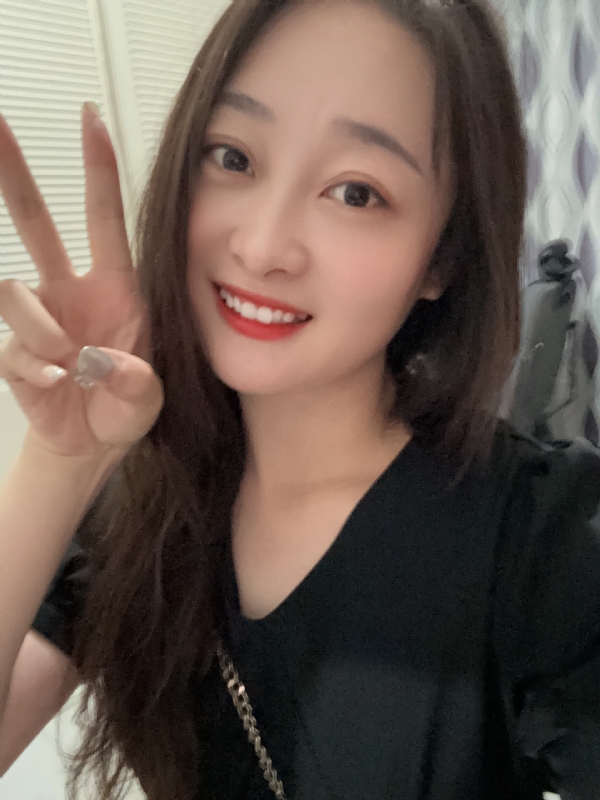 草莓的第一张照片--梅州相亲服务中心