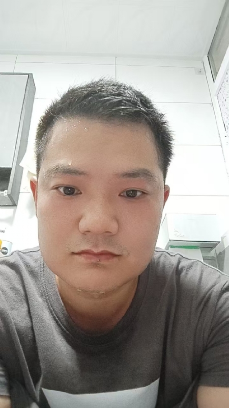 皓月当空的第一张照片--梅州相亲服务中心