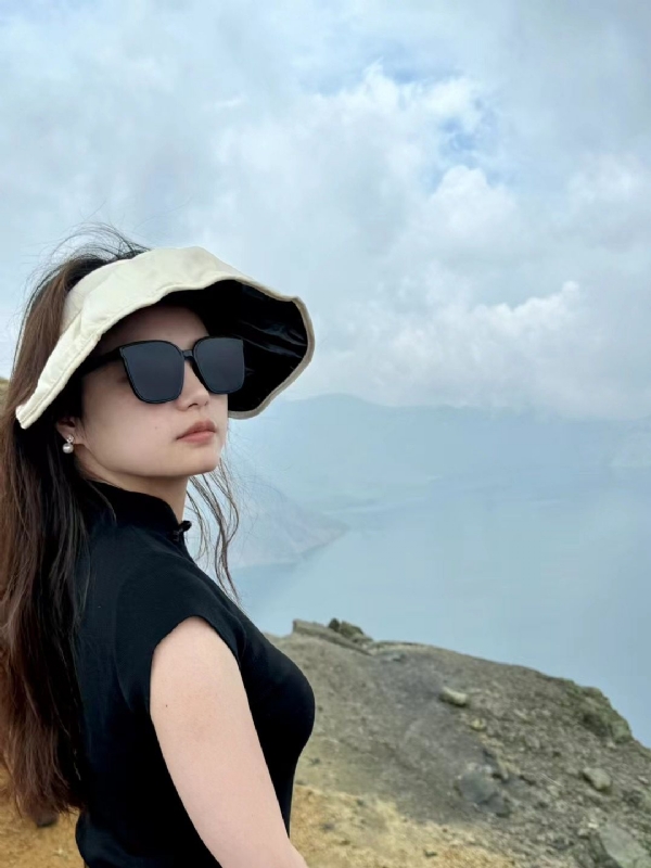 随梦的第一张照片--梅州相亲服务中心