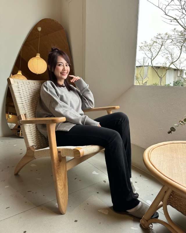 蓝色天空的第一张照片--梅州相亲服务中心