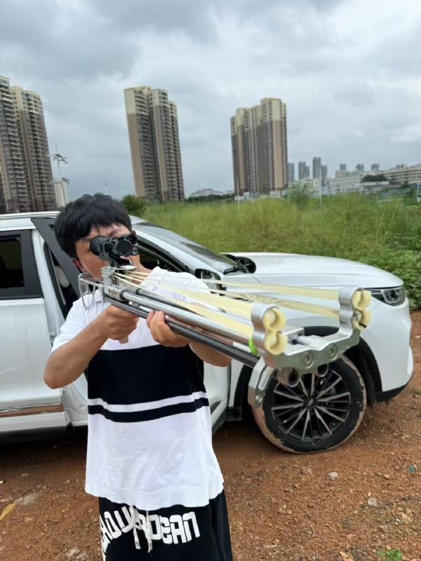 凌其飞的第三张照片--梅州相亲服务中心