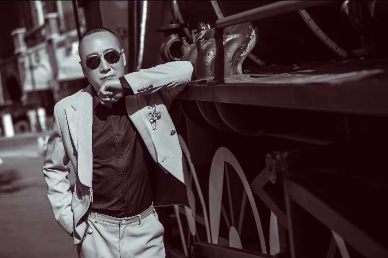 孤独燃烧的第一张照片--梅州相亲服务中心