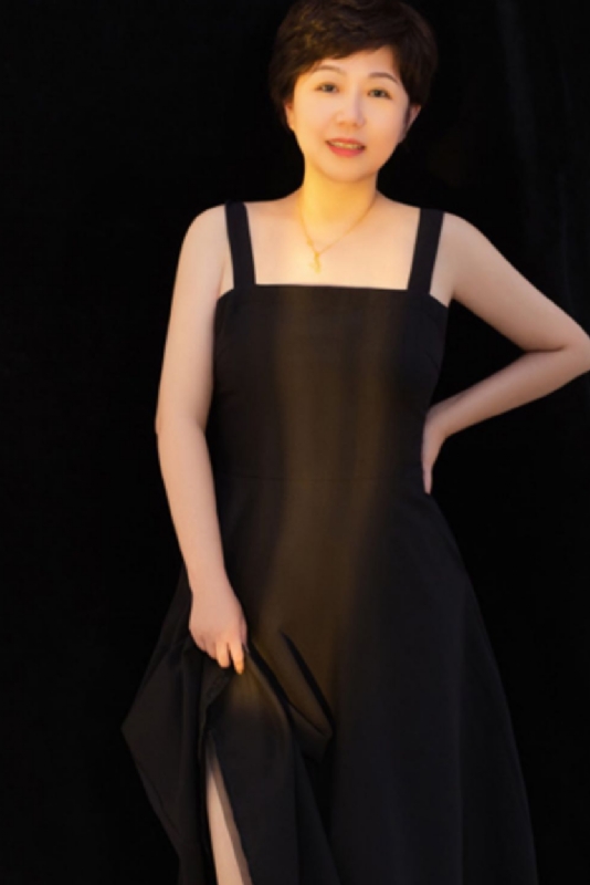 阿娜的第一张照片--梅州相亲服务中心