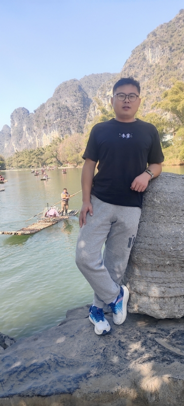 受过伤的狼的第三张照片--梅州相亲服务中心