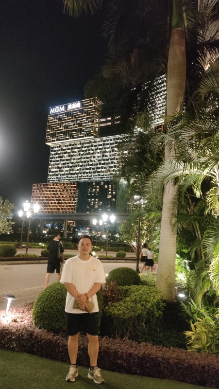 熟悉的身影的第一张照片--梅州相亲服务中心