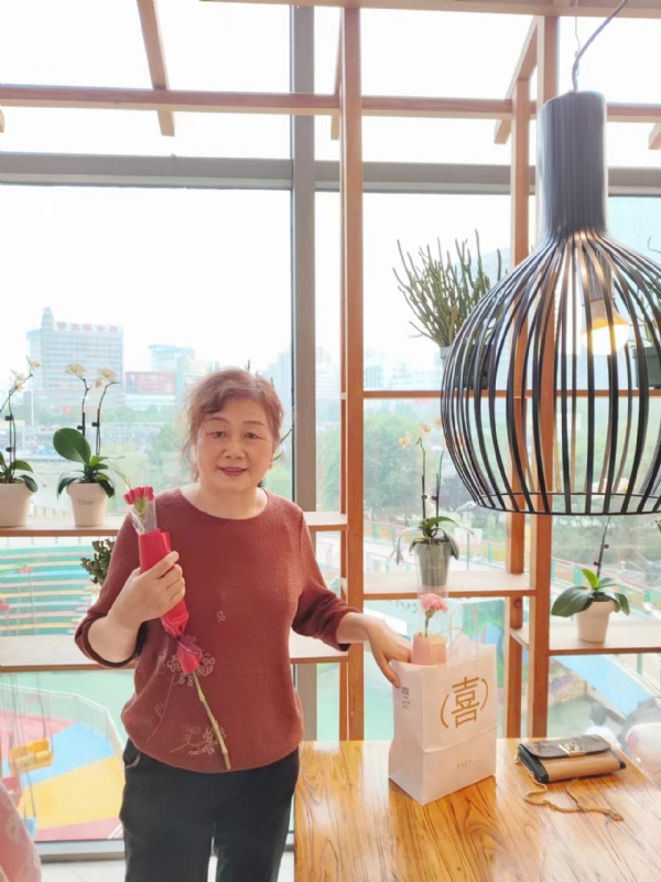 静香的第一张照片--梅州相亲服务中心