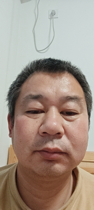 龙万的第一张照片--梅州相亲服务中心