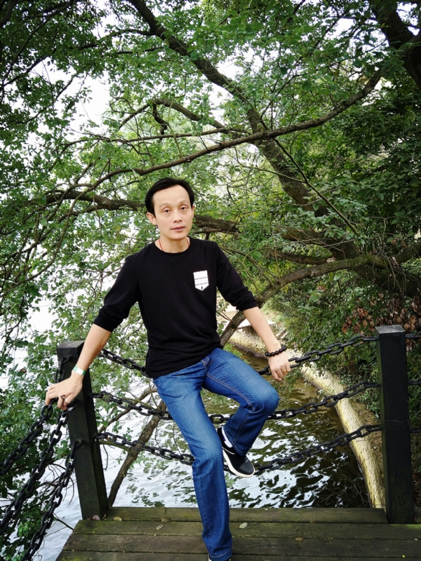 易进的第一张照片--梅州相亲服务中心