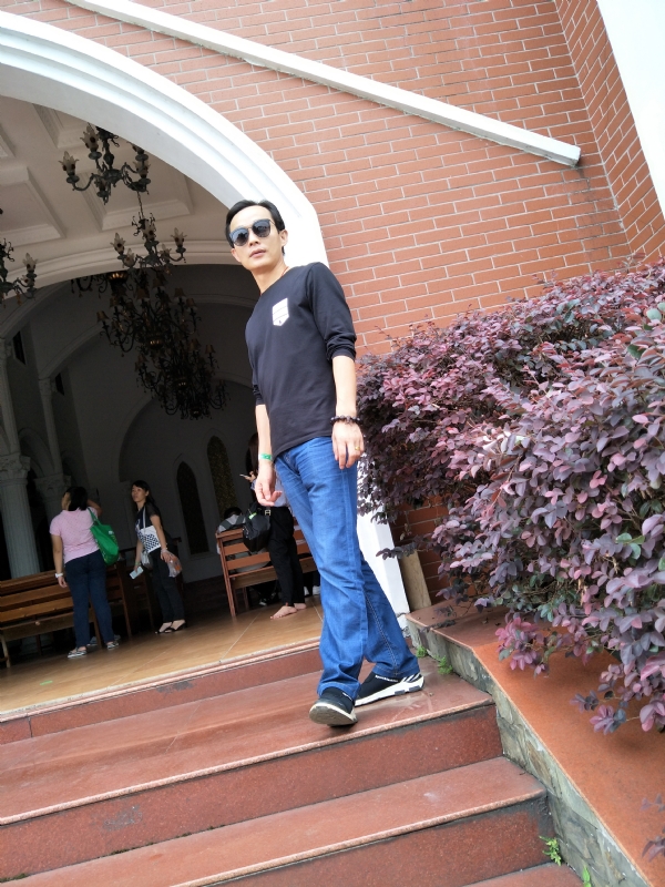 易进的第二张照片--梅州相亲服务中心