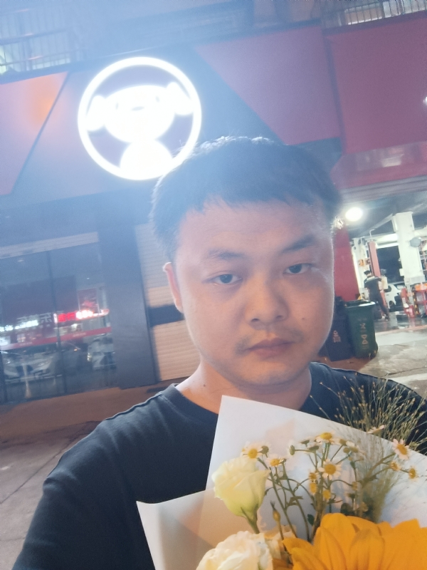 小陈的第一张照片--梅州相亲服务中心