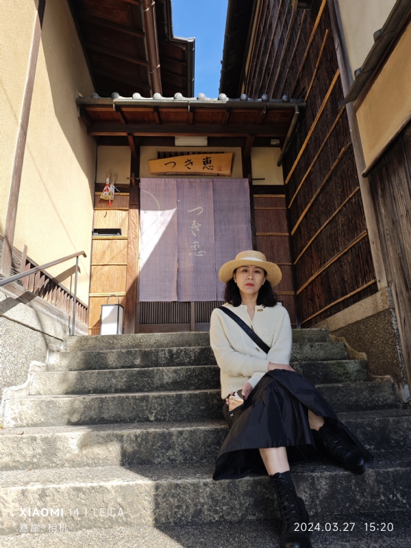 踱着方步的猫小姐的第一张照片--梅州相亲服务中心