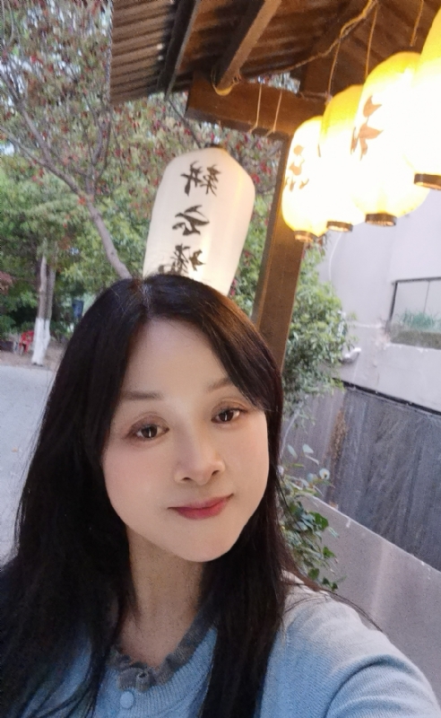 伊伊的第一张照片--梅州相亲服务中心