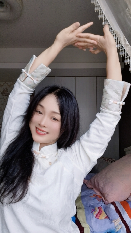 伊伊的第三张照片--梅州相亲服务中心