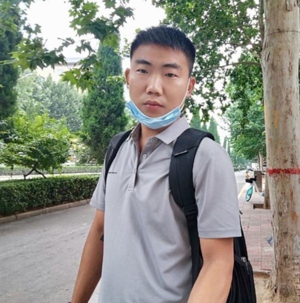 90年男征婚的第一张照片--梅州相亲服务中心