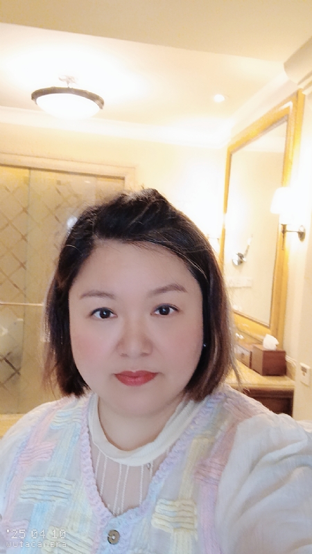 衎静玲瓏的第一张照片--梅州相亲服务中心