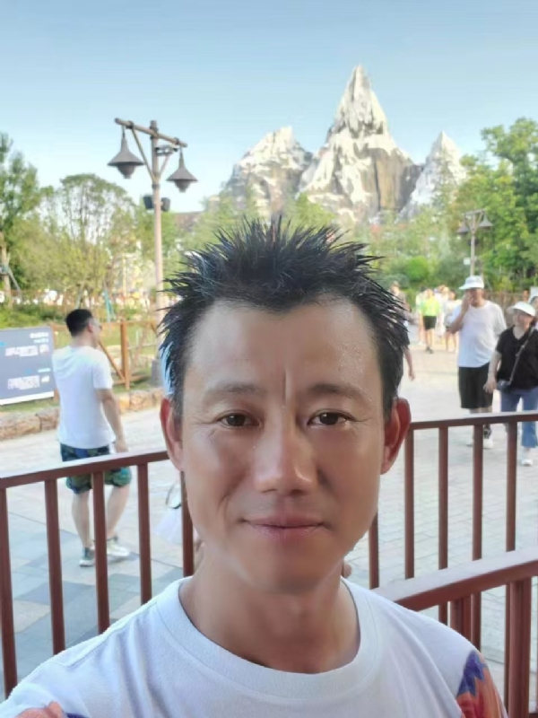 艾氏涂料博的第一张照片--梅州相亲服务中心