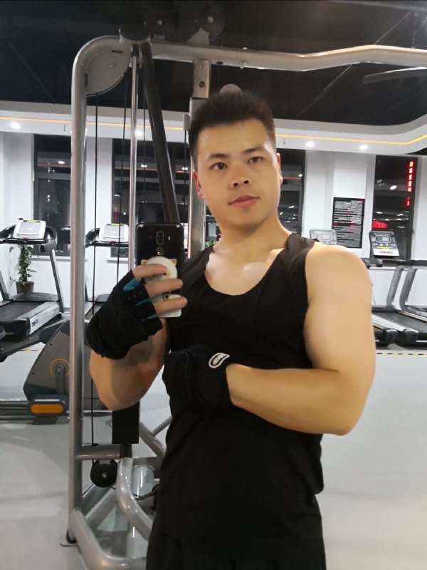 范迪塞尔的第二张照片--梅州相亲服务中心