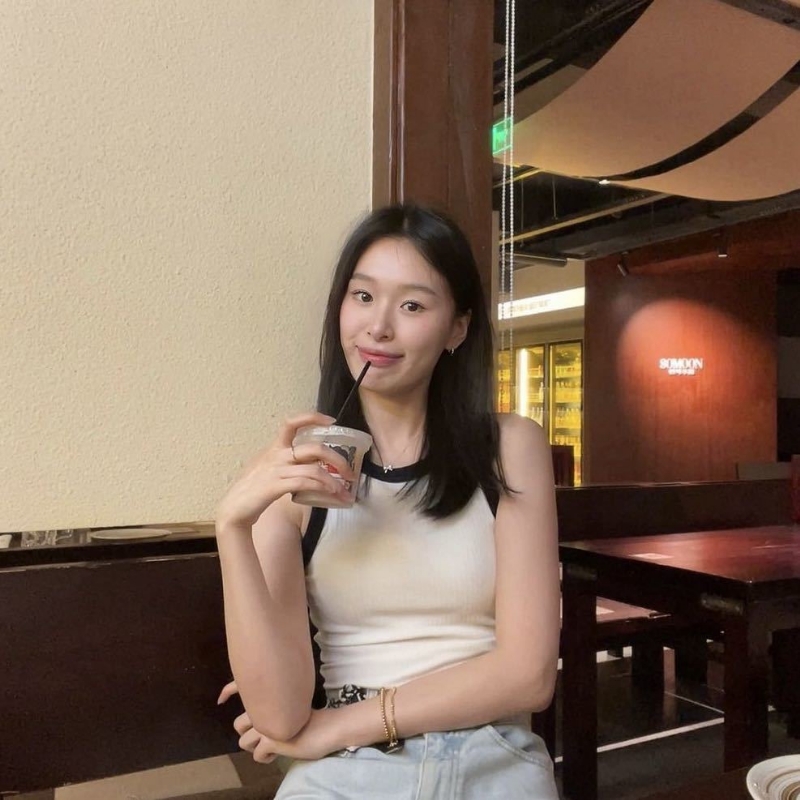 羽毛的第一张照片--梅州相亲服务中心