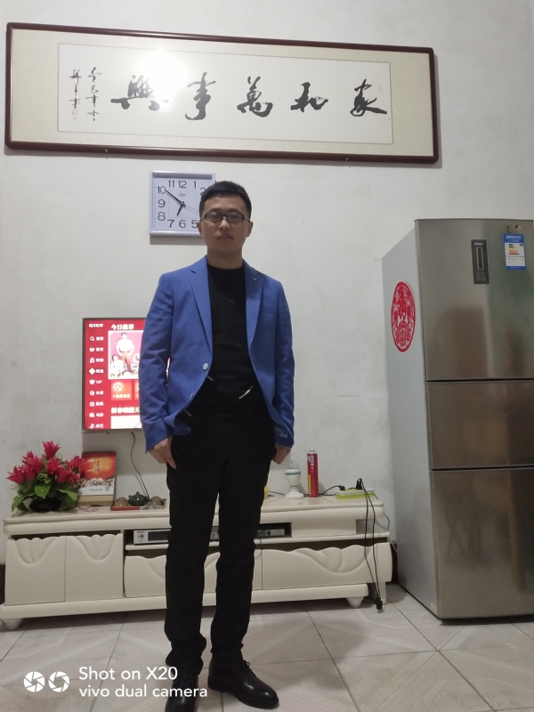 孤独的狼的第一张照片--梅州相亲服务中心